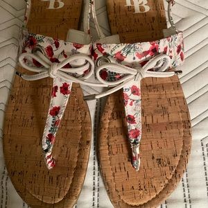 Women’s sandals